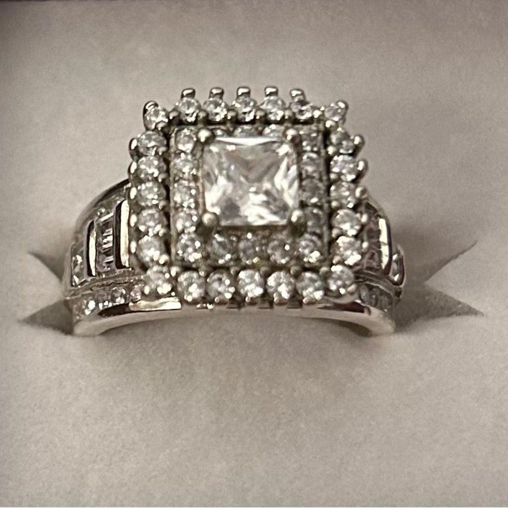 Amazing 3 Ct Center Stone Wedding Engagement Ring Set in Sterling Silver Size 6
